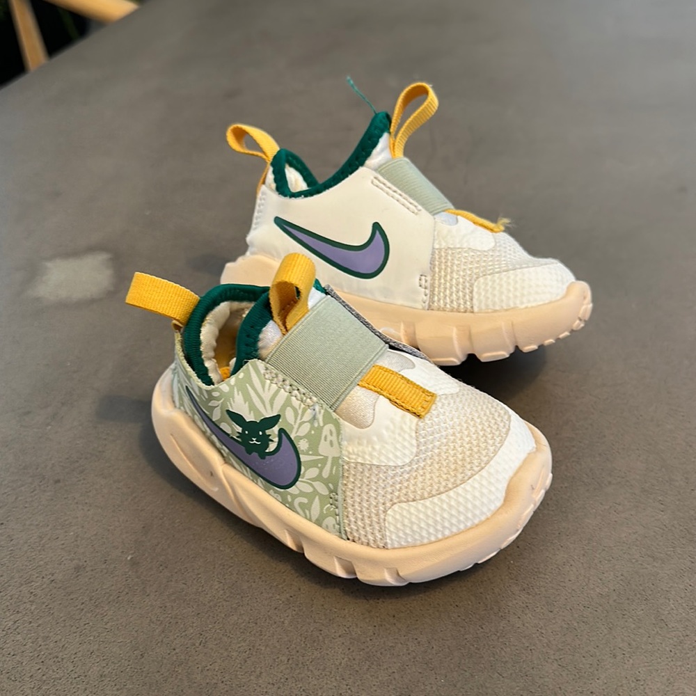 GIRLS' NIKE TODDLER FLEX RUNNER 2 SHOES size 4c